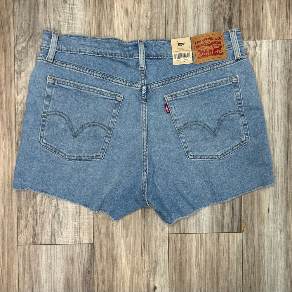 Levi’s high rise cutoff Blue Denim shorts size 14/W32 NWT